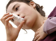 Bild zu COVID-Folgen  - Asthma-Inzidenzen bei Kindern stark rückläufig