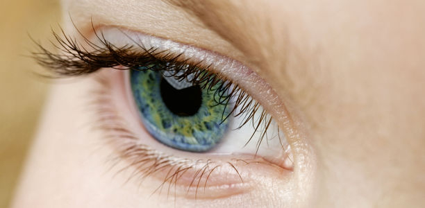 Bild: Ramona Heim - Fotolia Bild zu Epilepsien - Mädchen mit Blinzel-Tic und Aufmerksamkeitsproblemen