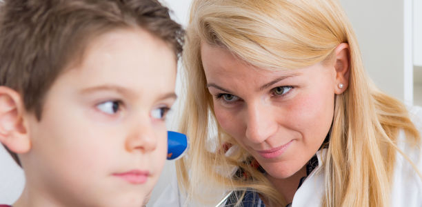 Bild: © Picture-Factory - Fotolia Bild zu Hörstörungen - Entwicklung von Kindern nach Cochlea-Implantation