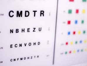 Bild zu Der diagnostische Blick - Beidseitige Sehminderung und Gesichtsfeldeinschränkung
