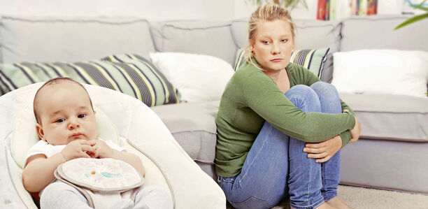 Bild: fotolia - tiagozr Bild zu Psychosoziale Entwicklungsrisiken - Postpartale Depression - Diagnostik und Therapie