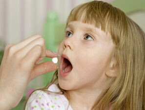 Bild zu Praxiskolumne - Kinderformularium – evidenzbasiert „off-label“ behandeln!