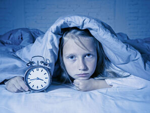 Bild zu Schlafstörungen - Melatonin im Kindes- und Jugendalter
