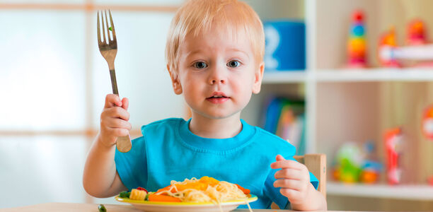 Bild zu EskiMo-Studie - Neue Ernährungstrends für das Kindes- und Jugendalter