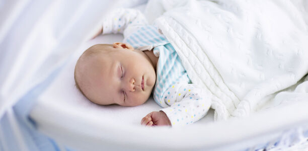 Bild: © famveldman - Fotolia Bild zu Plötzlicher Säugingstod - Die SIDS-Bauchlagekatastrophe als tragischer Traditionsbruch