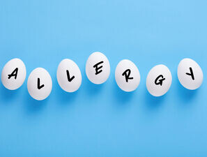 Bild zu Studie - Beeinflusst Ernährung stillender Müttern das Allergierisiko?