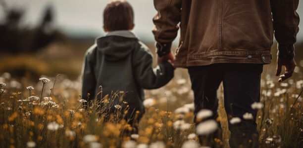 Bild zu Studie - Haben Kinder depressiver Väter ein erhöhtes Depressionsrisiko?