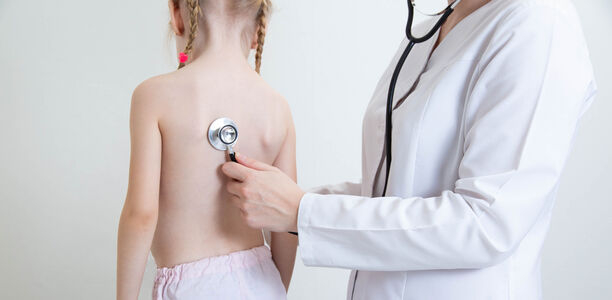 Bild: HENADZY – stock.adobe.com Bild zu Atemwegsinfektionen - Ambulant erworbene Pneumonien