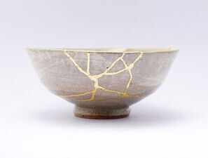 Bild zu Praxiskolumne - Kintsugi – vom Umgang mit Lebensbrüchen