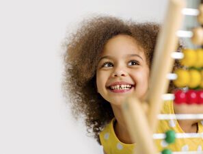 Bild zu Sondervermögen des Bundes - Mittel sollen auch besserer Kinderbetreuung zugutekommen