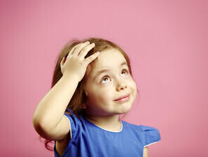 Bild zu Interview zum Thema "Kinderdemenz" - "Die Kinder haben auf einmal Probleme, sich etwas zu merken"