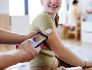 Bild zu Diabetestechnik - Großes Potenzial bei Kleinkindern trotz neuer Risiken